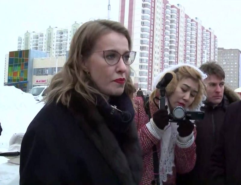 Ксения Собчак  на проспекте Дериглазова